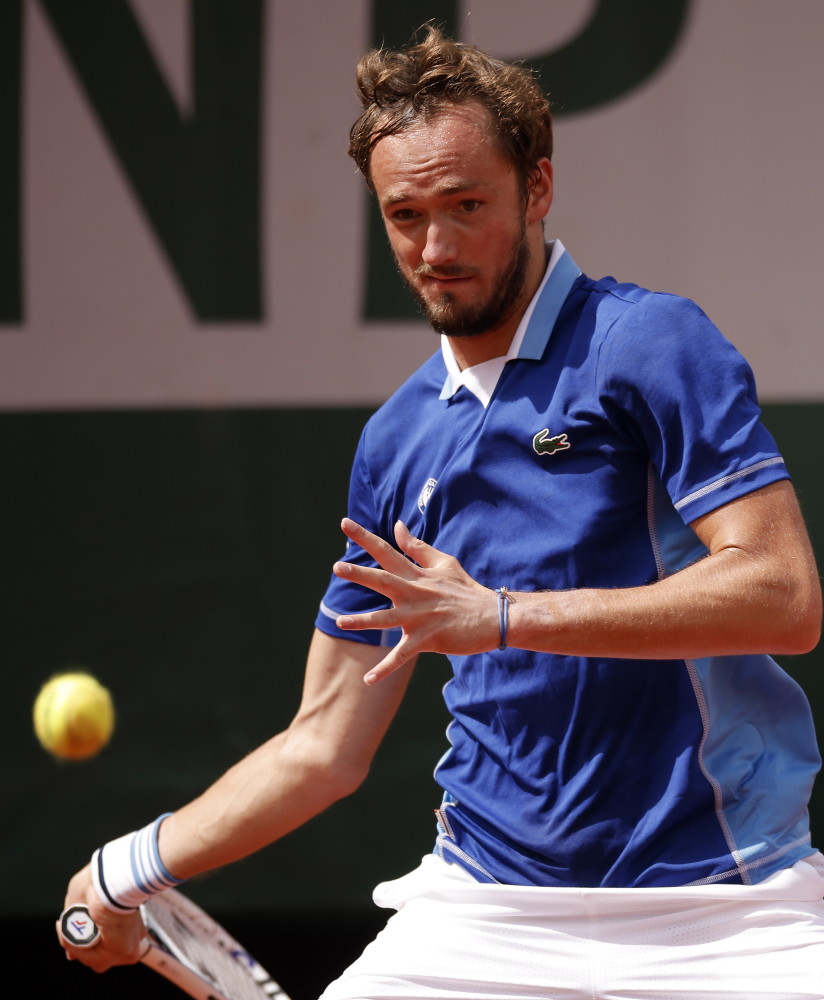 人群中有从 人群中有从