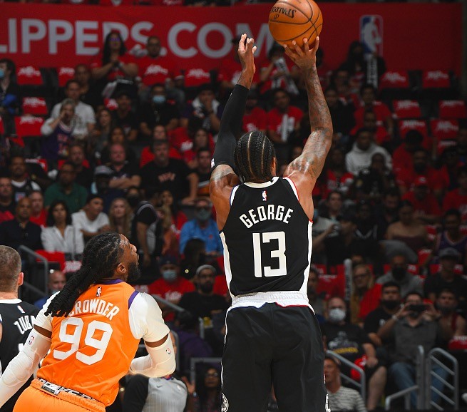 他在比赛中 他在比赛中