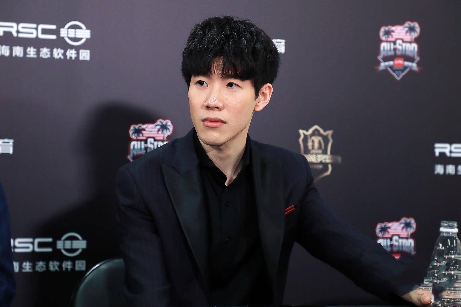 0后球迷 0后球迷